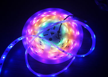 180 da tira flexível do diodo emissor de luz do RGB graus tensão de baixa controlada individualmente